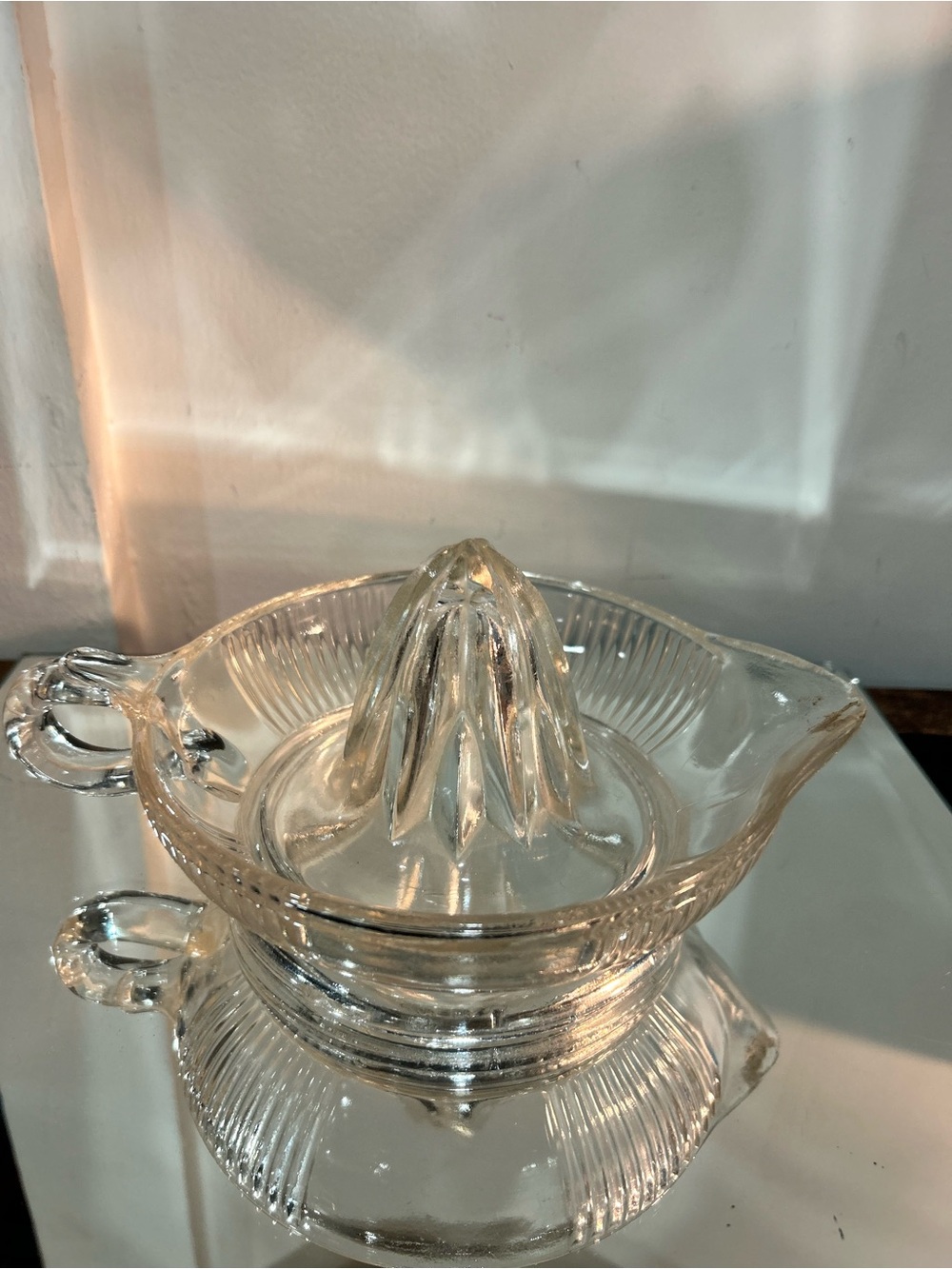 Clear Glass Citrus Juicer - Classic Tabletop Reamer